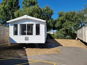 Seaside 8-Person Caravan at Rockley Park - Lytchett Minster