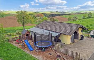 2 Bedroom Cozy Apartment In Karlshausen