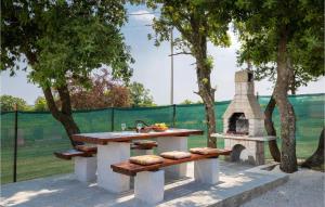 Three-Bedroom Apartment In Barban