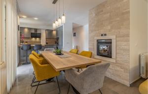 Three-Bedroom Apartment In Barban