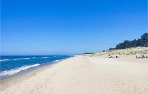 2 Bedroom Stunning Home In Wrzosowo