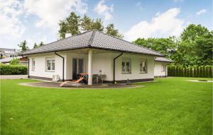 2 Bedroom Stunning Home In Wrzosowo