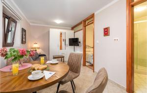 Lovely Apartment In Pobri With Wifi