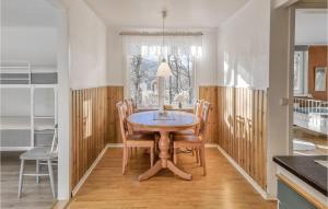 Beautiful Home In Yngered With Wifi