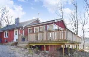 Beautiful Home In Yngered With Wifi