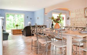Maisons de vacances Cozy Home In Payzac With Kitchen : photos des chambres