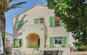 Nice home in Algajola with 3 Bedrooms and WiFi