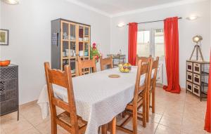 Maisons de vacances Nice home in Algajola with 3 Bedrooms and WiFi : photos des chambres