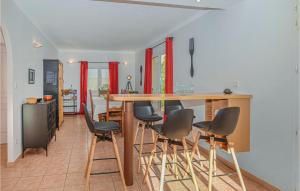 Maisons de vacances Nice home in Algajola with 3 Bedrooms and WiFi : photos des chambres