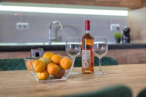 Beautiful Two-Bedroom Seaside Apartment in Premantura