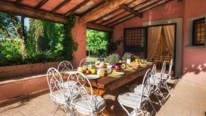 CASALE DELLOASI 12, Emma Villas