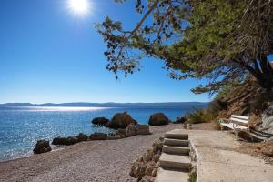 Holiday House Omi