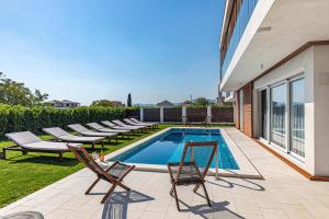 Villa Sheley with private heated pool-Split
