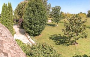 Maisons de vacances Nice home in Fleurac with 3 Bedrooms, Outdoor swimming pool and Swimming pool : photos des chambres