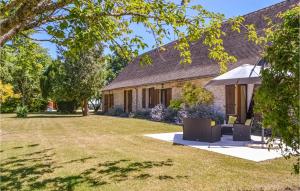 Maisons de vacances Awesome home in Montaut with Outdoor swimming pool, WiFi and 3 Bedrooms : photos des chambres