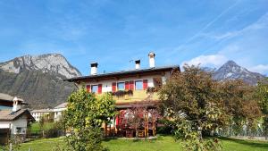 Casa Val del Mis - con vista su grande giardino