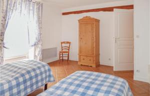 Maisons de vacances Gorgeous Home In Vaudoy-en-brie With Wifi : photos des chambres