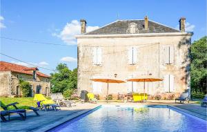 Maisons de vacances Beautiful Home In Beylongue With 4 Bedrooms, Wifi And Heated Swimming Pool : photos des chambres