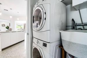 *Victoria Park Pool Home- close to beachLas Olas*