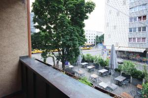 ALFA Stuttgart City 4ZW Beste City Lage Berliner Platz max 8 Personen Netflix Küche WM l 4BR 7 Beds 8 people l Fully equipped Kitchen & Bathroom