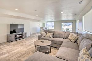 Scenic Eden Gem w Hot Tub ~ 6 Mi to Ski Area