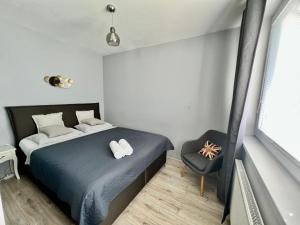 BL - The Apartment Lenka, 24hr Self Check-in, Free Private Parking, Balcony with Mountain View, 5 minute walk to City Center