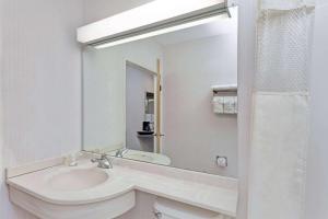 Red Lion Inn & Suites Elk Grove Village