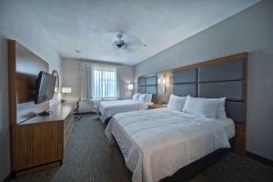 Queen Room with Two Queen Beds - Non-Smoking room in Wingate Houston Bush Intercontinental Airport IAH