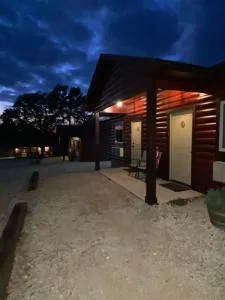 The Woods Lodging - Tishomingo