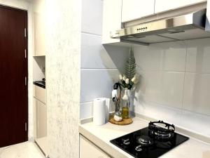 DayInn, Skyhouse BSD Lux and Homey Studio, near AEON BSD and ICE BSD