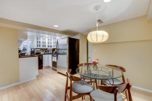 Relax in Winter Park - You Will LOVE the Garden Access and the Classic, Comfortable Feeling apts