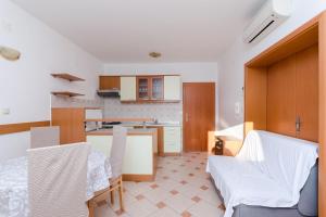 Apartments Josip S 