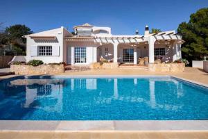 Villa Lucie vue mer avec piscine privée en Algarve..