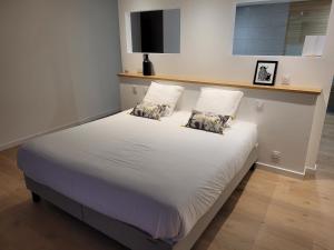 B&B / Chambres d'hotes Ferme Peyroutet : Chambre Familiale avec Baignoire