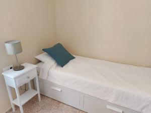 Sunny, spacious 3 bedroom apartment with seaview