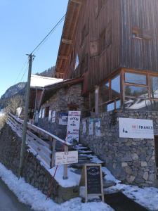 Auberges de jeunesse Auberge de Jeunesse HI La Clusaz : photos des chambres