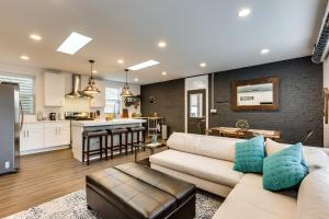 PET FRIENDLY and Room for 7! Large Common Areas to Converse and Connect apts