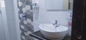 Hotel Success Residency