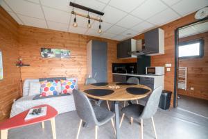 Chalets Chalet d'une chambre avec jardin amenage a Saint Sylvestre : photos des chambres