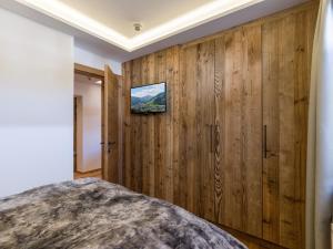 Mountain Dream by Apartment Managers