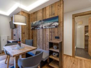 Mountain Dream by Apartment Managers