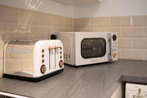 Elegant Central Exeter Apartment 5 min walk quay - Sleeps 4