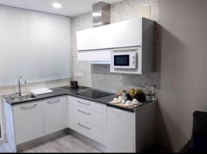 Domus Deorum- a 200 m del Teatro Romano