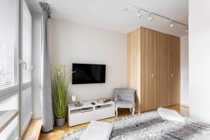 Two-Bedroom Apartment room in Hala Mirowska Apartments