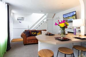 Modern Quirky Exeter City Cottage 2 min walk - shops