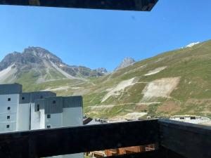 Cosy F2 Val Claret 6 couchages avec jolie vue sud ouest