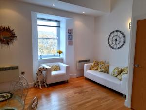 St Martins View, 17 Easby Hall, 2 Bedroom, 2 bathroom with free private parking