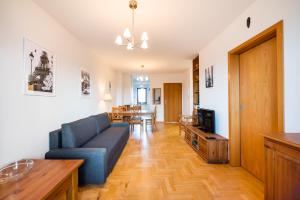 Woronicza Homey Wooden Apartment by BookingHost