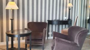 Hotels Le Trophee By M Hotel Spa : Chambre Double de Luxe avec Salon