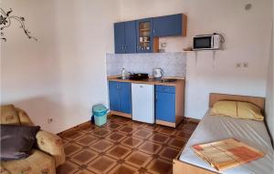 1 Bedroom Awesome Apartment In Vir